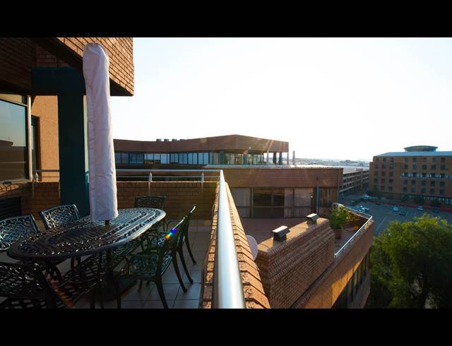 1,076M² OFFICE TO LET IN CENTURION CENTRAL